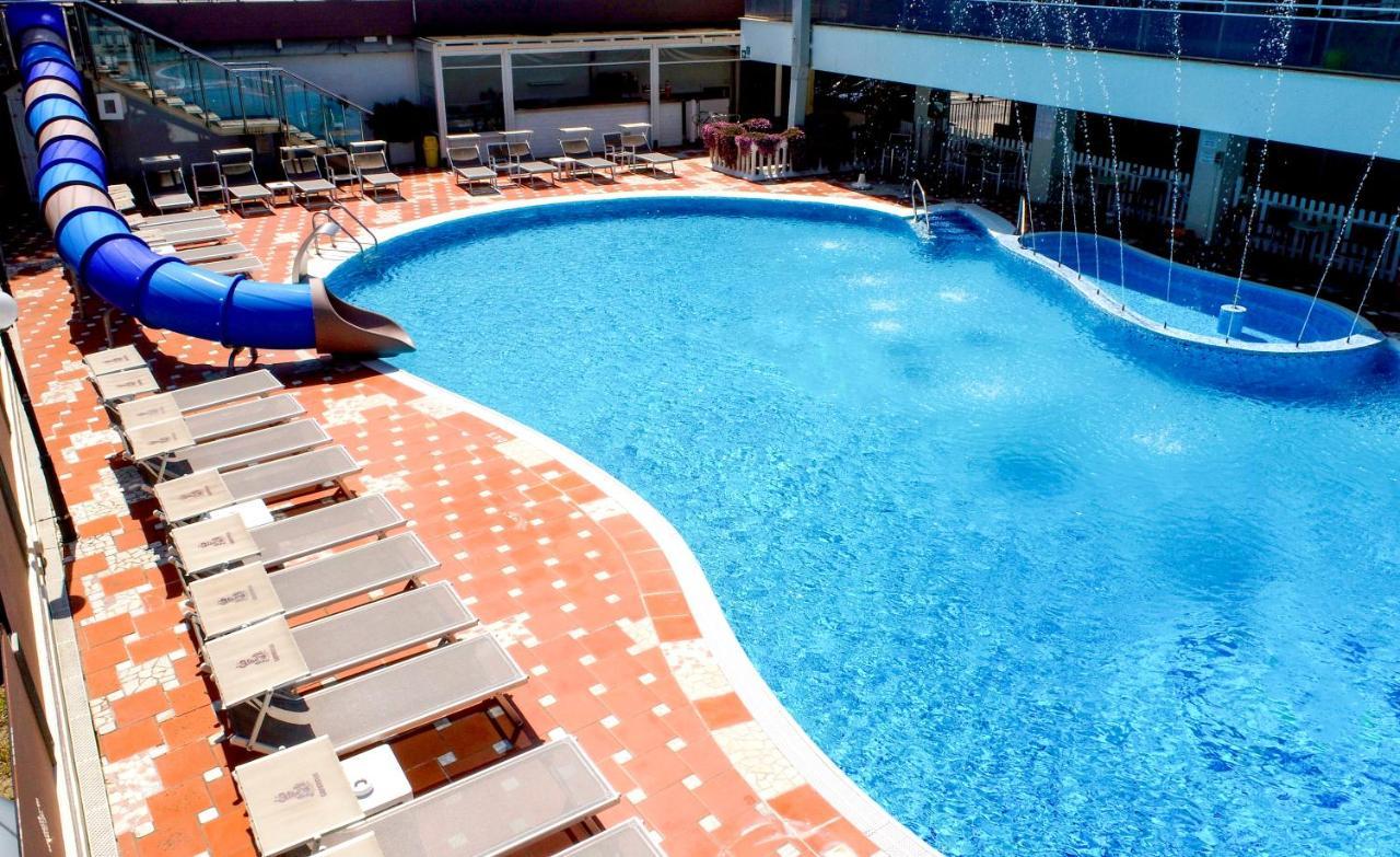 Hotel Gambrinus - Valentini Family Village Μπελάρια-Ιτζέα Μαρίνα Εξωτερικό φωτογραφία